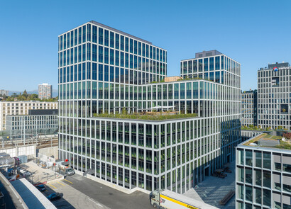 Vue de l'extérieur du bâtiment.